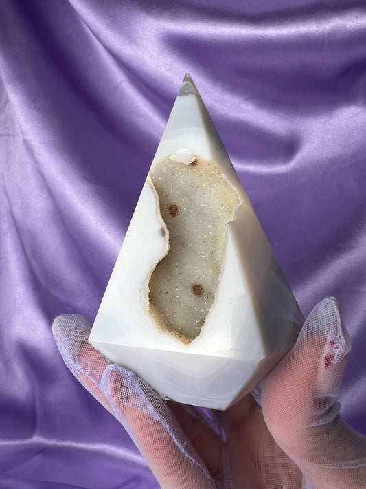 Agate Pyramid 002