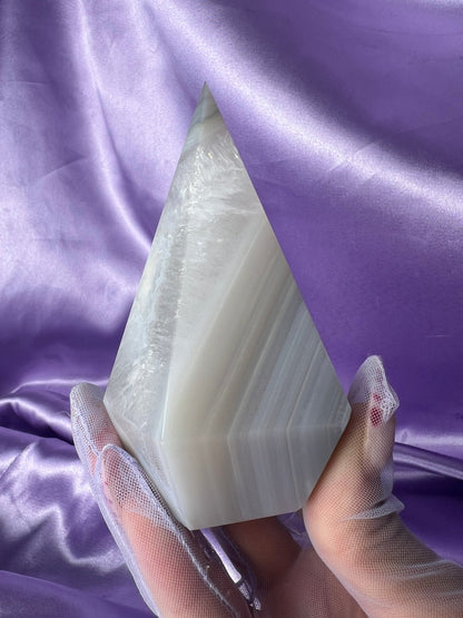 Agate Pyramid 004