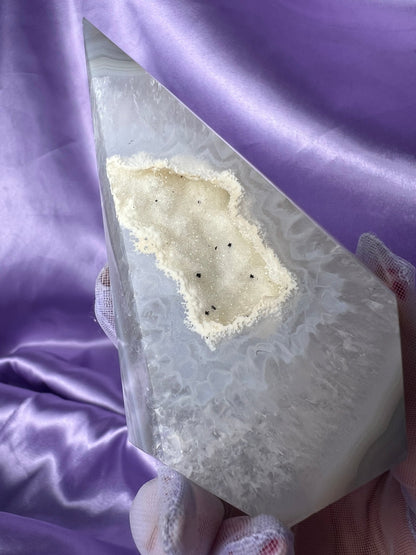 Agate Pyramid 004