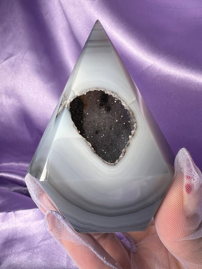 Agate Pyramid 005