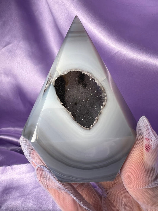 Agate Pyramid 005